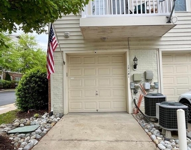 15181 Leicestershire Street - Photo Thumbnail 24