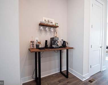 2453 Liberty Loop - Photo Thumbnail 17