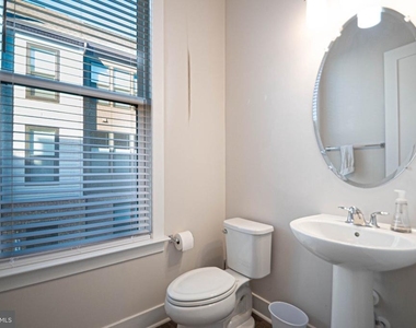 2453 Liberty Loop - Photo Thumbnail 20