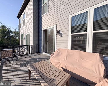 2453 Liberty Loop - Photo Thumbnail 43