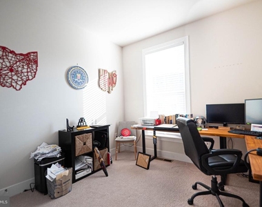 2453 Liberty Loop - Photo Thumbnail 9