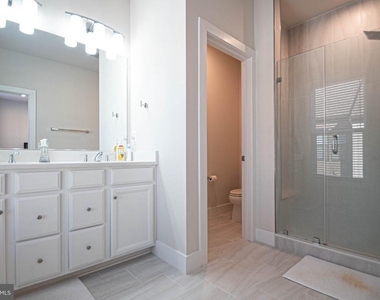 2453 Liberty Loop - Photo Thumbnail 1