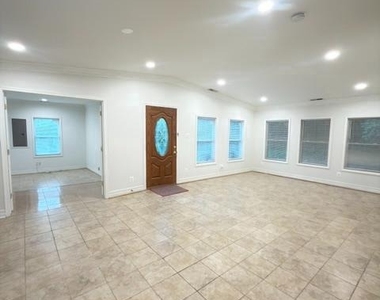 7135 Oak Ridge Road - Photo Thumbnail 7