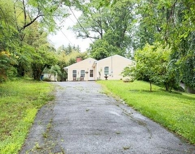 7135 Oak Ridge Road - Photo Thumbnail 3