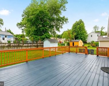6823 Barrett Road - Photo Thumbnail 33