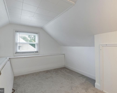 6823 Barrett Road - Photo Thumbnail 35