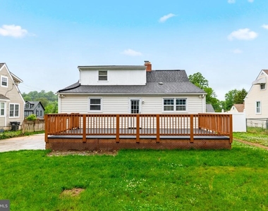 6823 Barrett Road - Photo Thumbnail 29