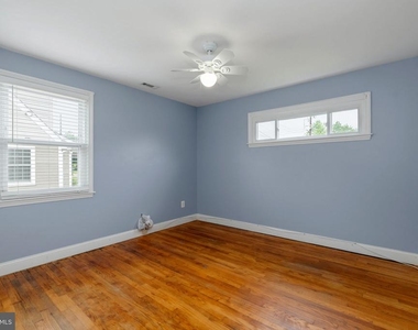 6823 Barrett Road - Photo Thumbnail 14