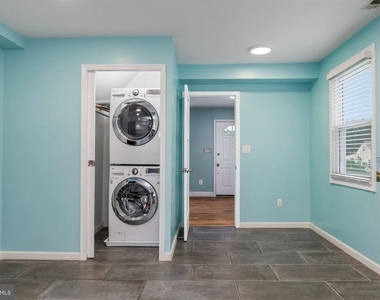 6823 Barrett Road - Photo Thumbnail 13