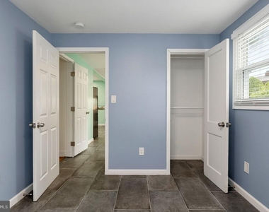 6823 Barrett Road - Photo Thumbnail 19