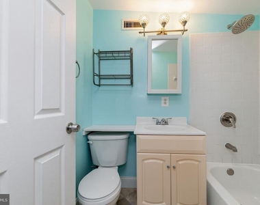 6823 Barrett Road - Photo Thumbnail 25