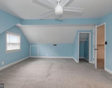 6823 Barrett Road - Photo Thumbnail 22
