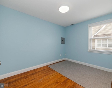 6823 Barrett Road - Photo Thumbnail 16