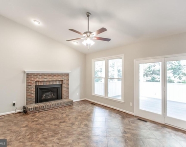 1476 Powells Tavern Place - Photo Thumbnail 16
