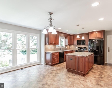 1476 Powells Tavern Place - Photo Thumbnail 15