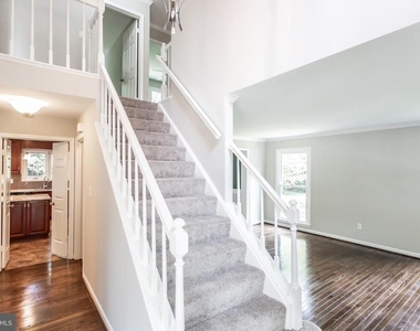 1476 Powells Tavern Place - Photo Thumbnail 3