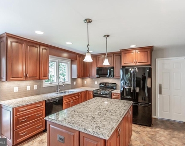 1476 Powells Tavern Place - Photo Thumbnail 11