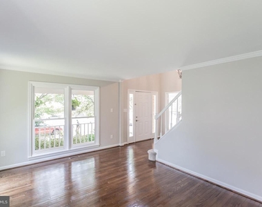 1476 Powells Tavern Place - Photo Thumbnail 8