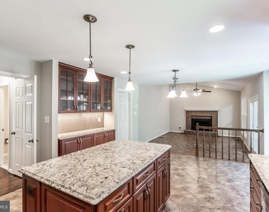 1476 Powells Tavern Place - Photo Thumbnail 14