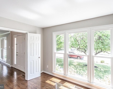 1476 Powells Tavern Place - Photo Thumbnail 5