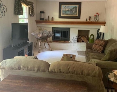 9207 Beachway Lane - Photo Thumbnail 15