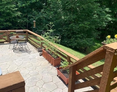 9207 Beachway Lane - Photo Thumbnail 25