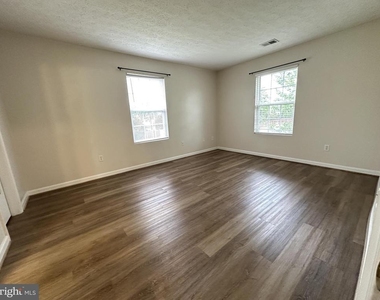 121 Brookland Court - Photo Thumbnail 16