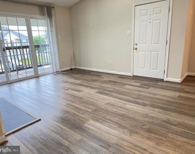 121 Brookland Court - Photo Thumbnail 5