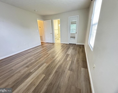 121 Brookland Court - Photo Thumbnail 17