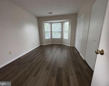 121 Brookland Court - Photo Thumbnail 15
