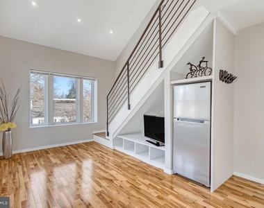 10237 Stratford Avenue - Photo Thumbnail 8