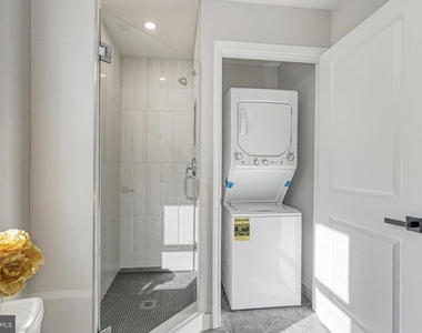 10237 Stratford Avenue - Photo Thumbnail 19