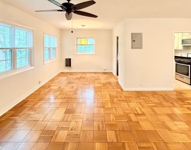 3540 Martha Custis Drive - Photo Thumbnail 5