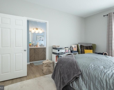 4870 Eisenhower Avenue - Photo Thumbnail 9