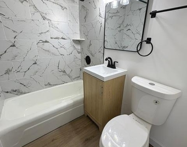 4600 Duke Street - Photo Thumbnail 9