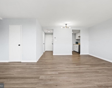 4600 Duke Street - Photo Thumbnail 5