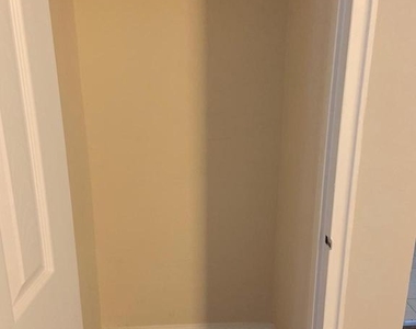 1305 N Ode Street - Photo Thumbnail 8
