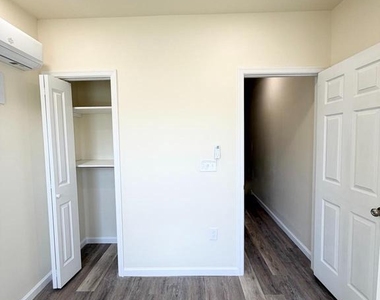 240 W Ontario Street - Photo Thumbnail 11