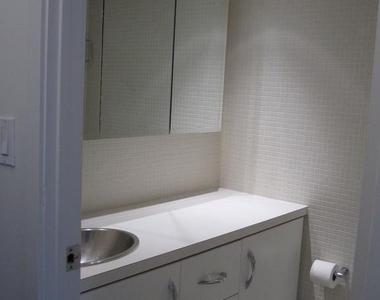 2020 Walnut Street - Photo Thumbnail 4