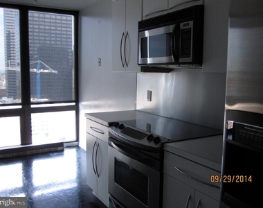 2020 Walnut Street - Photo Thumbnail 8