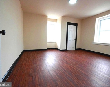 5013 Chester Avenue - Photo Thumbnail 9
