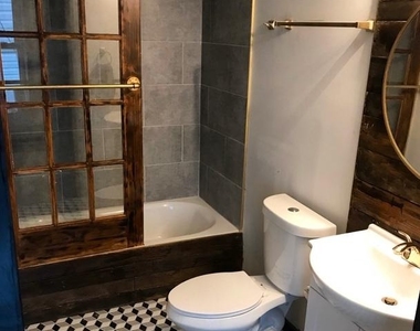 2149 Ridge 2nd Floor Avenue - Photo Thumbnail 2