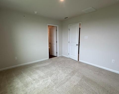62 Rose Glen Court - Photo Thumbnail 14