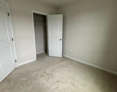 62 Rose Glen Court - Photo Thumbnail 22