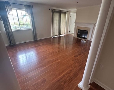 519 Paoli Pointe Drive - Photo Thumbnail 21