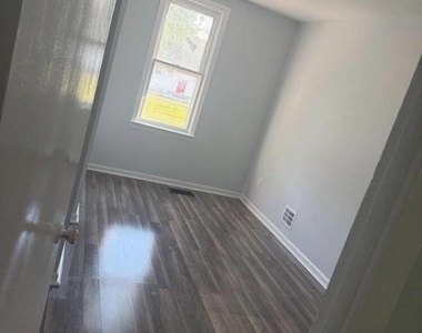 8 Belvidere Street - Photo Thumbnail 4