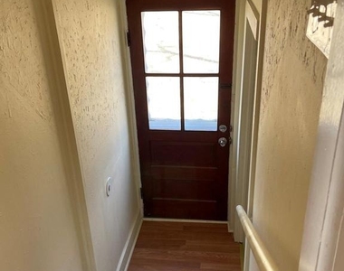 1112 Parkway Avenue - Photo Thumbnail 10