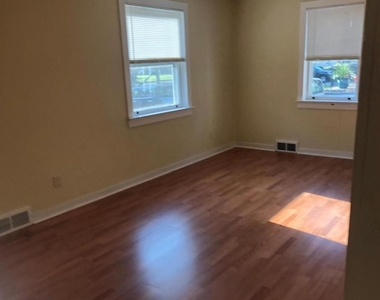 1112 Parkway Avenue - Photo Thumbnail 6