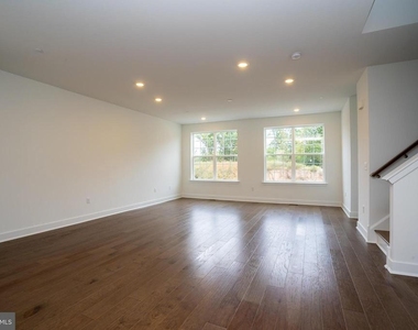 144 Ada Hightower Avenue - Photo Thumbnail 2