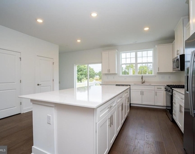 144 Ada Hightower Avenue - Photo Thumbnail 7